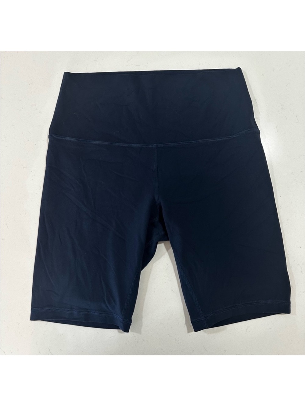 Lululemon Align Short 8" in True Navy - Size 6 - Picture 4 of 7